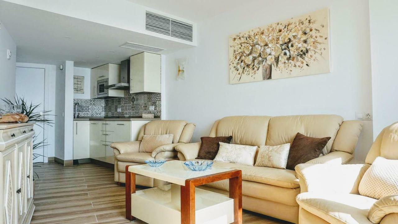 Beachfront Apartment In Fuengirola With Sea Views Экстерьер фото